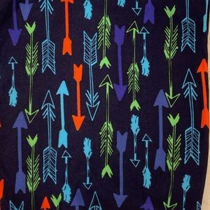 2/$20 Tall & Curvy Arrow Leggings